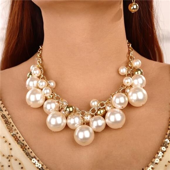 Jewelry - Statement Gold Short Chain Pendant Pearl Necklaces Chunky Faux Pearl Cluster